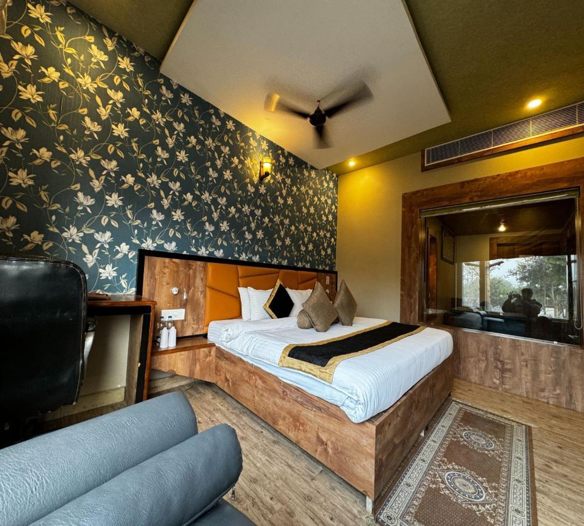 Hotel Runway Inn Pura Raghunath Exterior photo