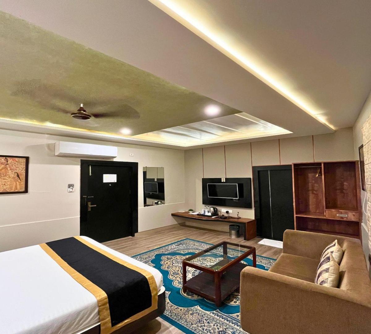 Hotel Runway Inn Pura Raghunath Exterior photo