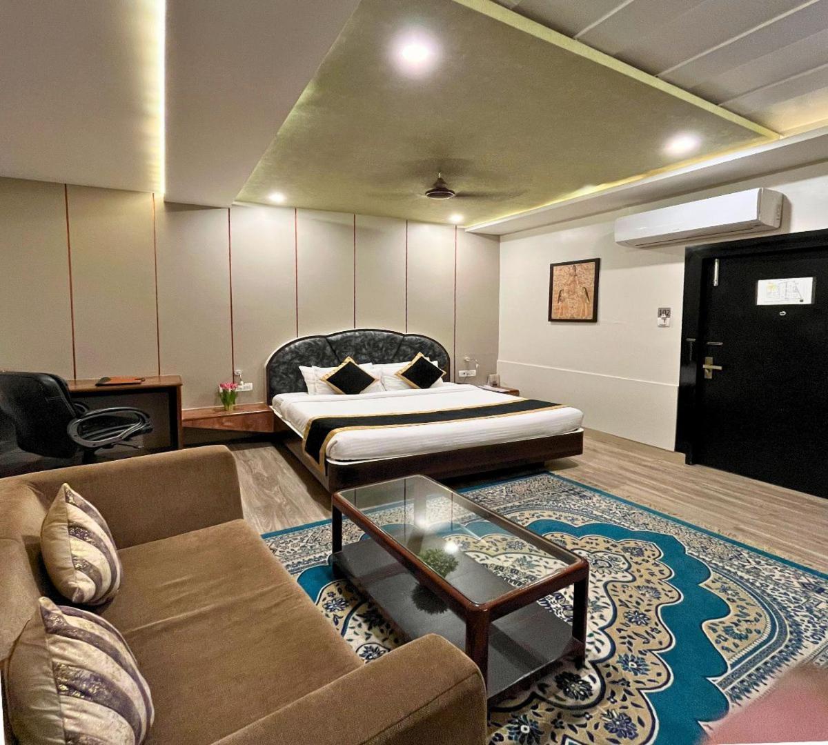 Hotel Runway Inn Pura Raghunath Exterior photo
