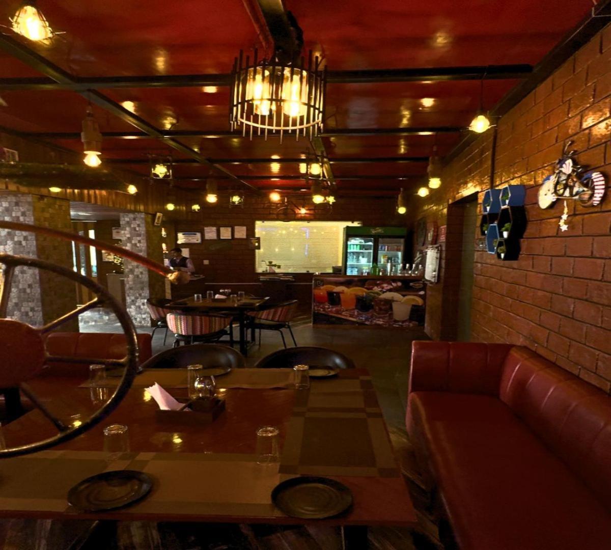 Hotel Runway Inn Pura Raghunath Exterior photo